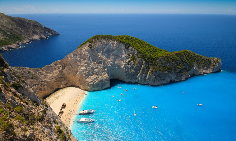 10 amazing beaches in Greece to visit